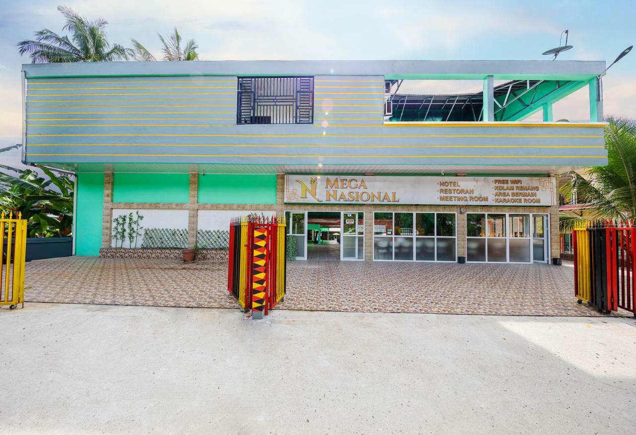 Mega Nasional Seaview Hotel Gunungsitoli Extérieur photo
