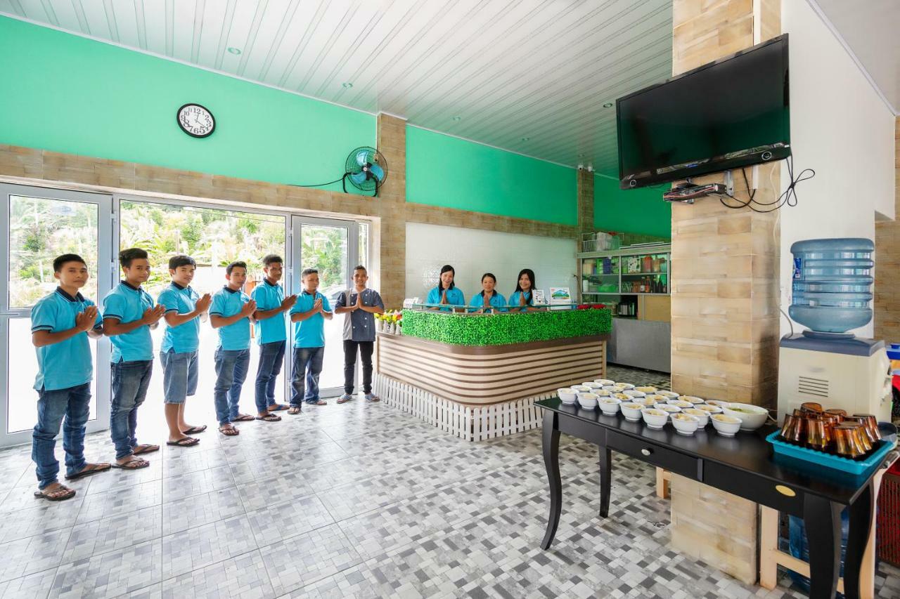 Mega Nasional Seaview Hotel Gunungsitoli Extérieur photo
